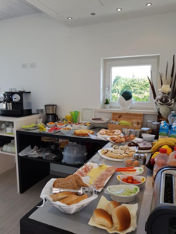 Agriturismo La Torretta Pescantina ภายนอก รูปภาพ